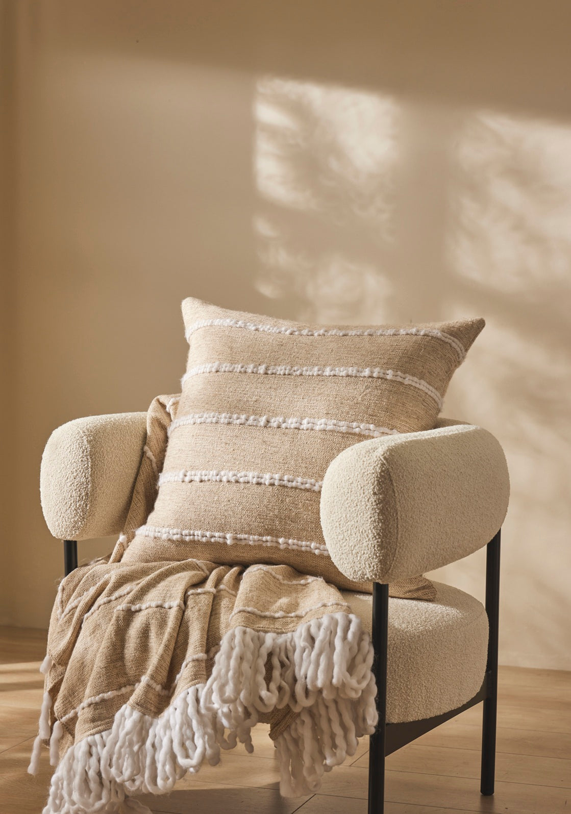 Amalfi Darby Wool Blend Woven Throw - Natural & White