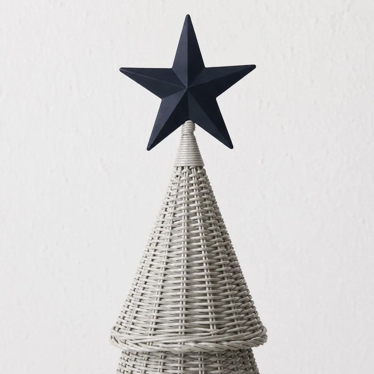 Wicker LED Christmas Tree - XL - Snow Drop White